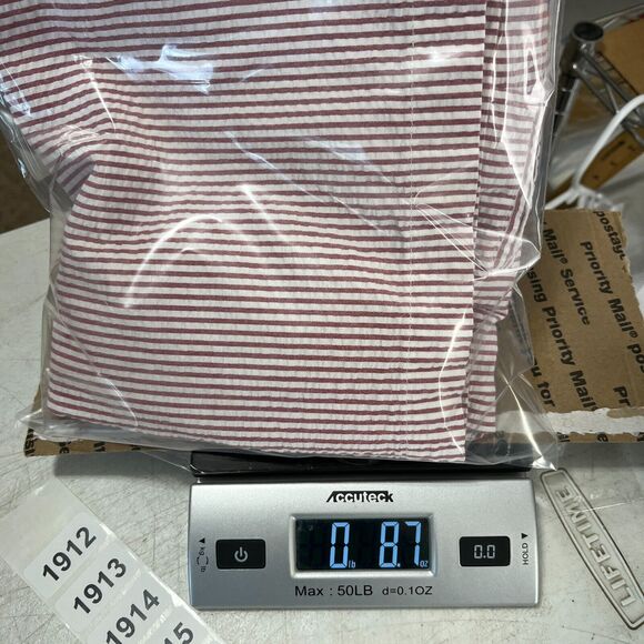 GREG NORMN SHORTS MENS 36 RED SEERSUCKER CHINO GOLFING CLUB RESORT CASUAL COTTON - Picture 8 of 8